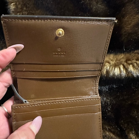 Gucci Crossbody & Wallet - Picture 7 of 8